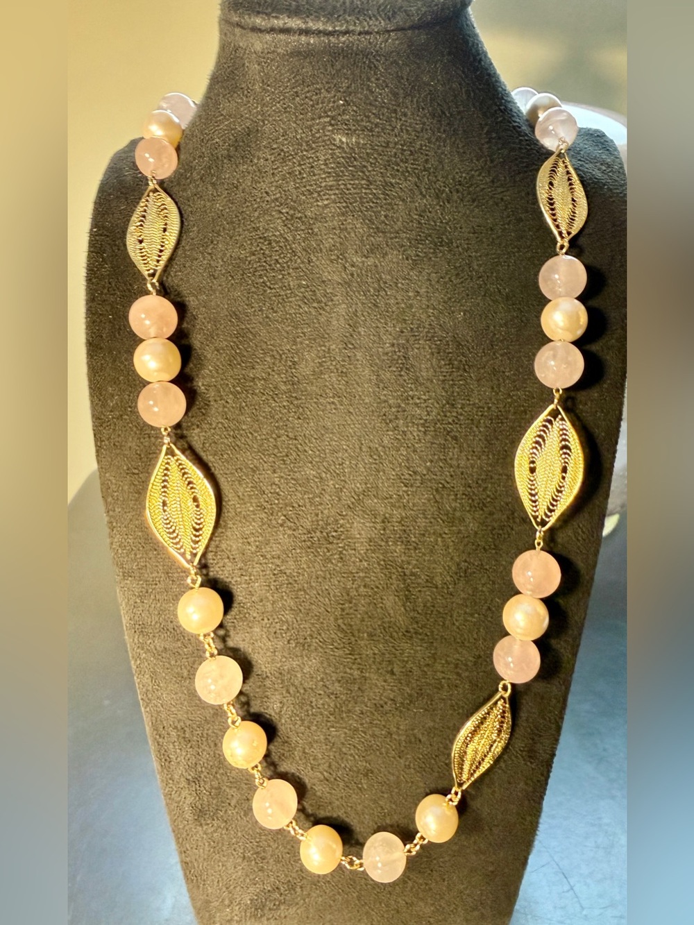 Vintage Signed Napier Rose Quartz Faux Pearl Gold Tone Filigree Leaf Necklace